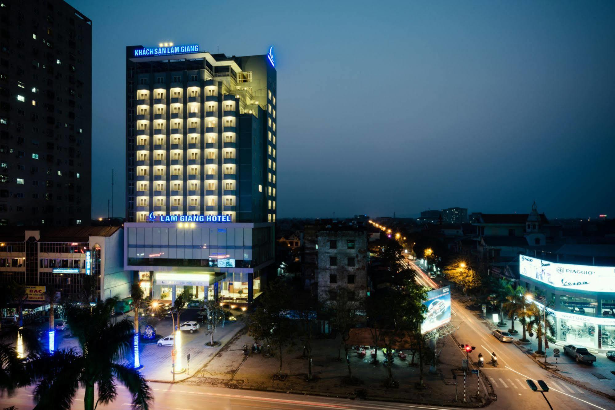 Lam Giang Hotel Vinh Bagian luar foto