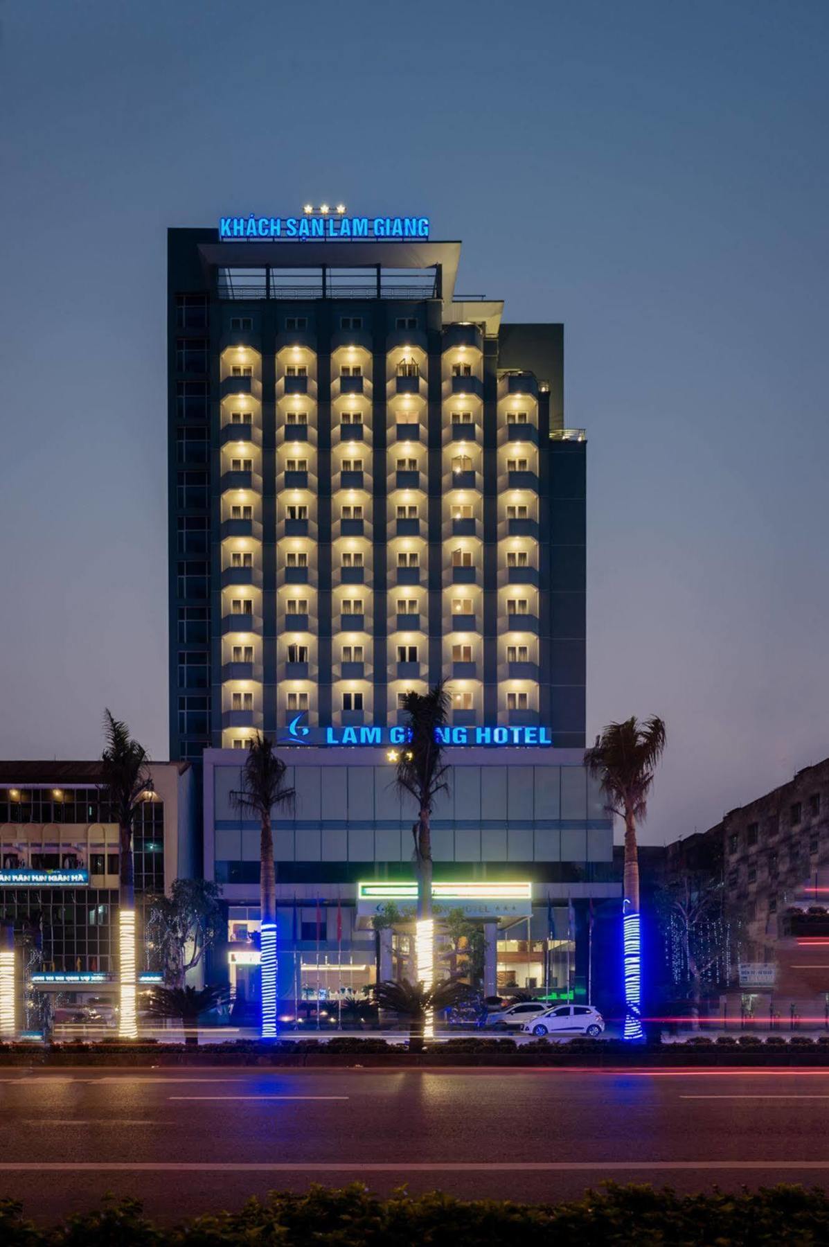 Lam Giang Hotel Vinh Bagian luar foto