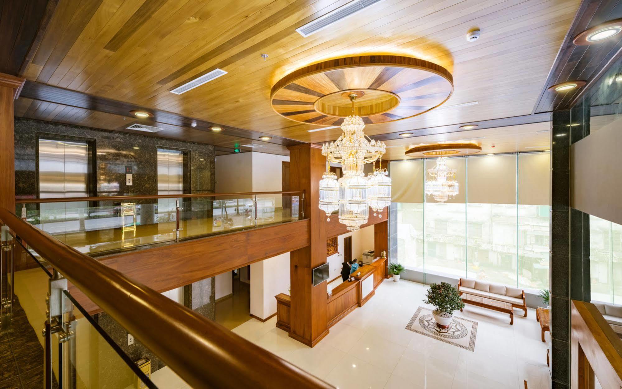 Lam Giang Hotel Vinh Bagian luar foto